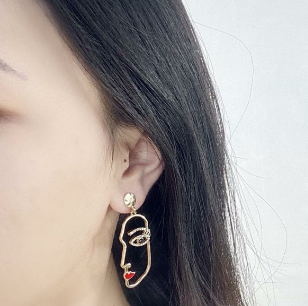 Boucles D'oreilles Percées En Forme De Visage - Doré - Fermoir Clous - Neuf Avec étiquettes