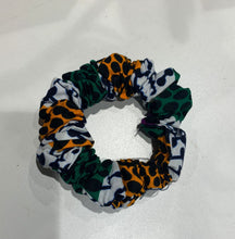 Charger l&#39;image dans la galerie, Chouchou en wax ( scrunchies)