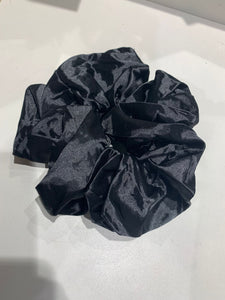 Chouchou en Satin ( scrunchies)