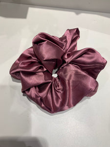 Chouchou en Satin ( scrunchies)