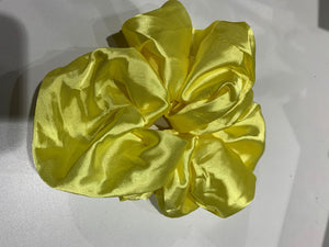 Chouchou en Satin ( scrunchies)