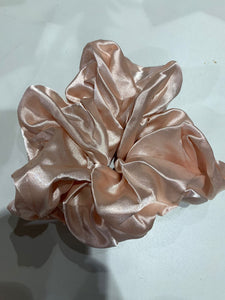 Chouchou en Satin ( scrunchies)